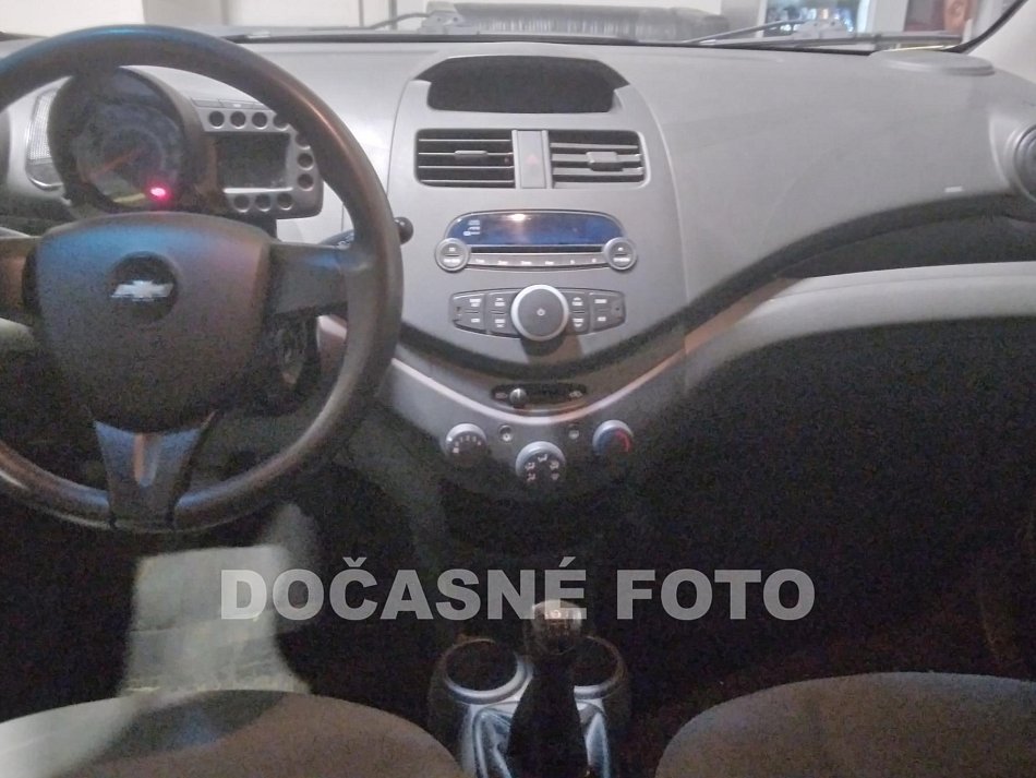 Chevrolet Spark 1.0i 