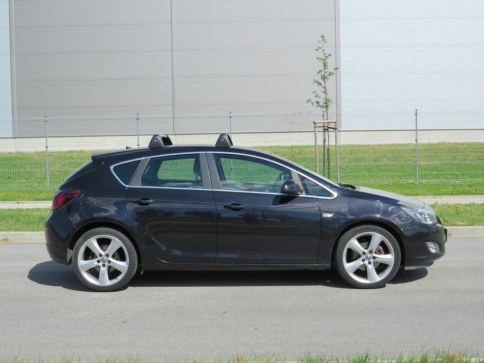 Opel Astra 1.6 T 