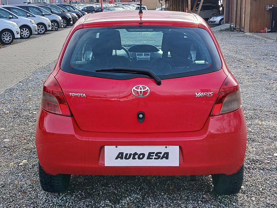 Toyota Yaris 1.3i 