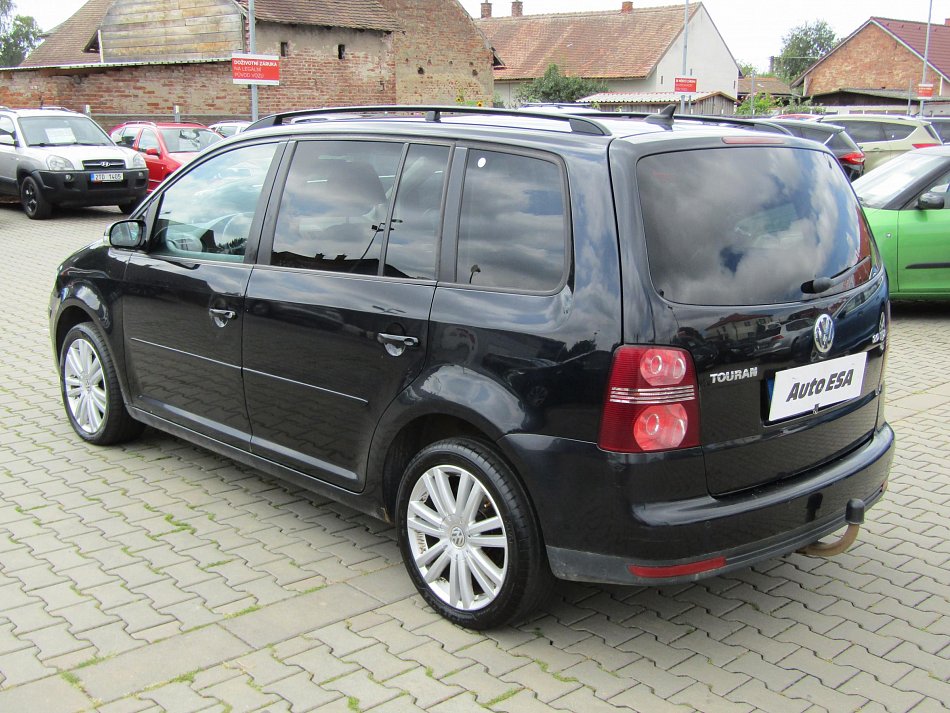 Volkswagen Touran 2.0 TDi 