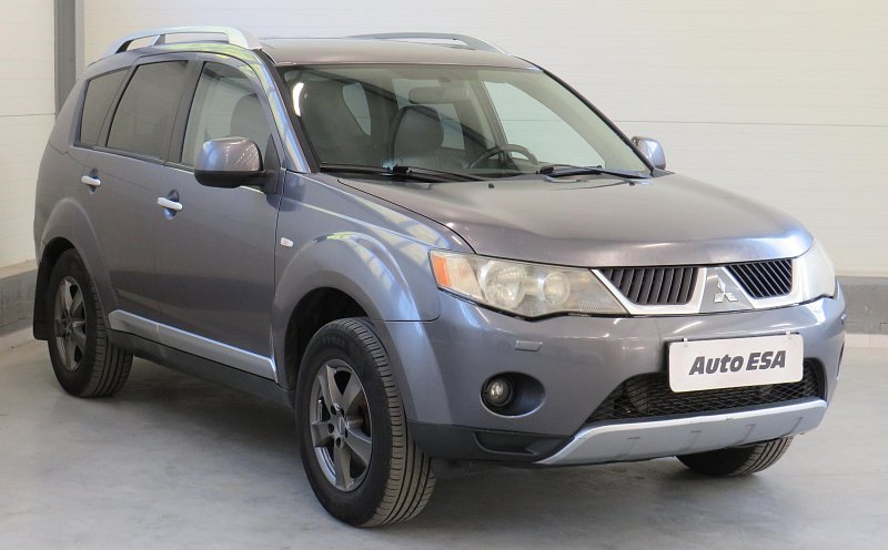 Mitsubishi Outlander 2.0Di-D  4x4