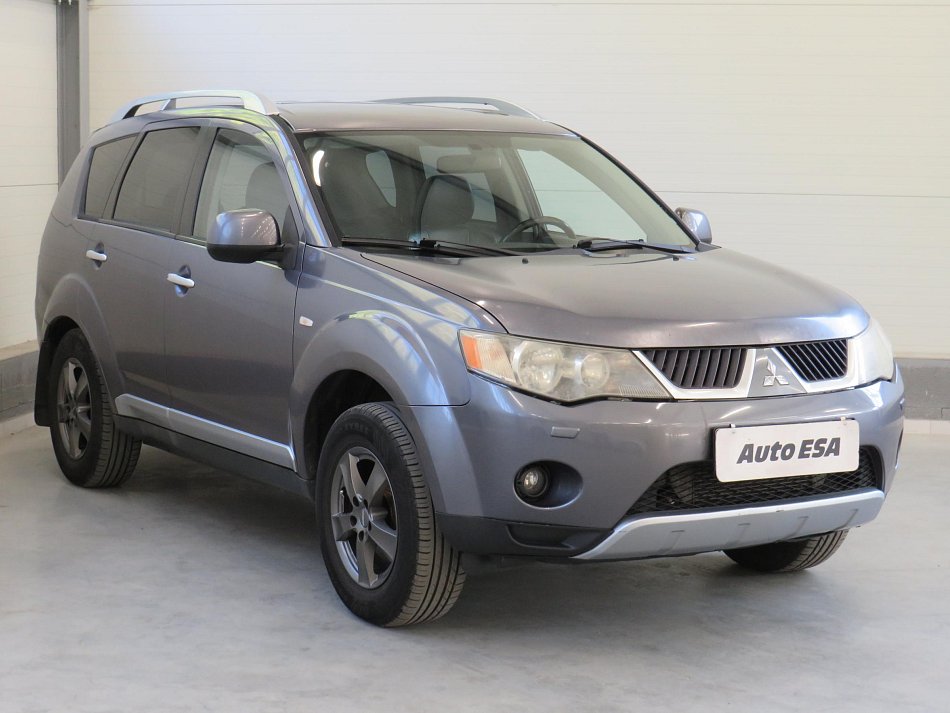 Mitsubishi Outlander 2.0Di-D  4x4