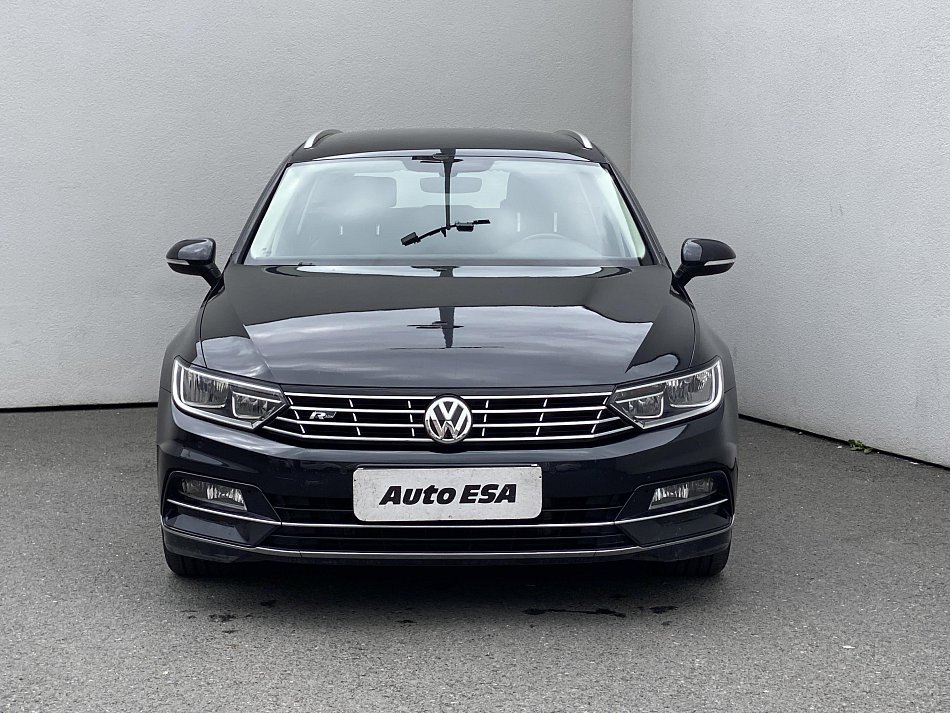 Volkswagen Passat 2.0 TDi Highline R-Line