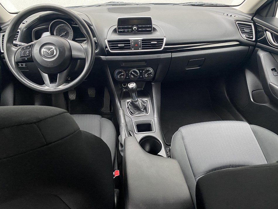 Mazda 3 1.5i 