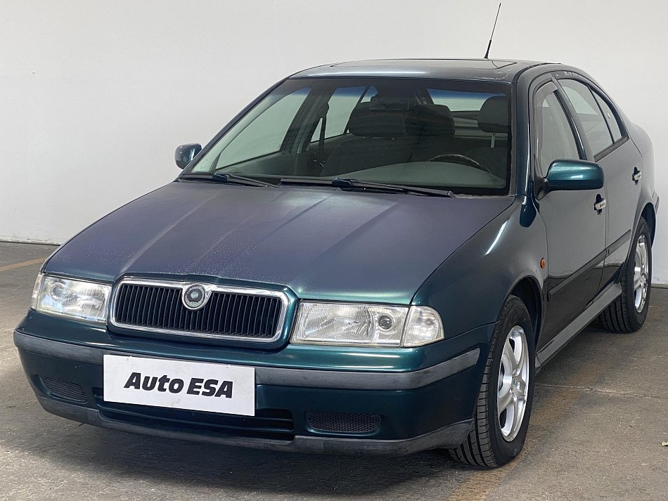 Škoda Octavia 1.8i 